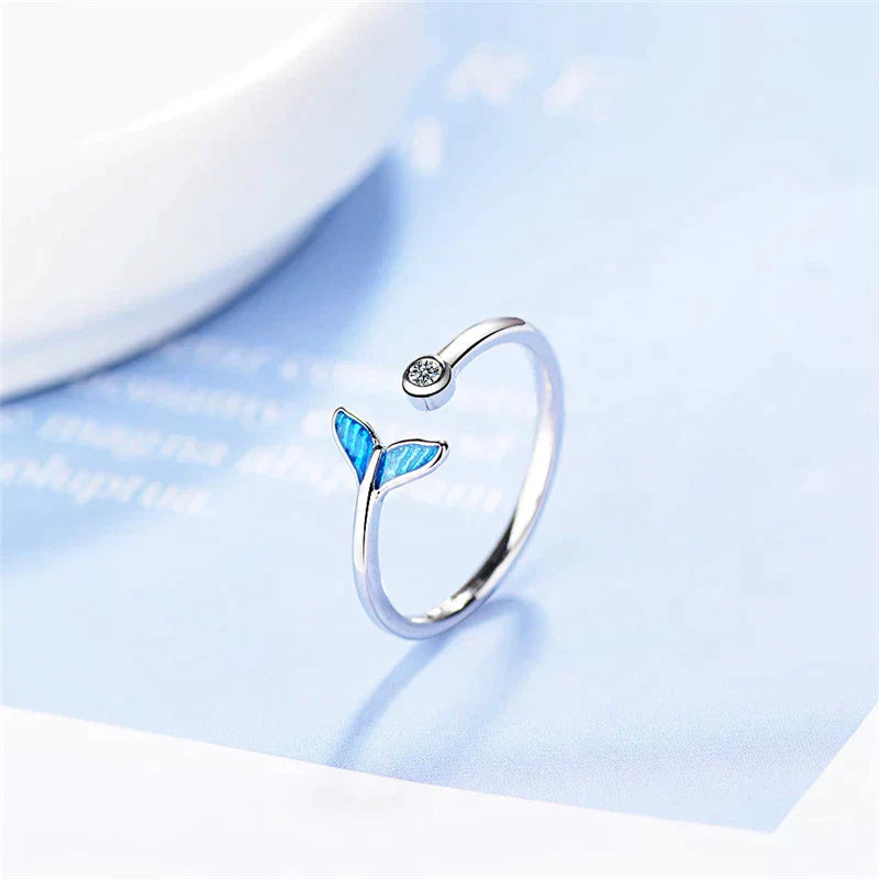 Whale Tail Silver Ring with Zirconia 0