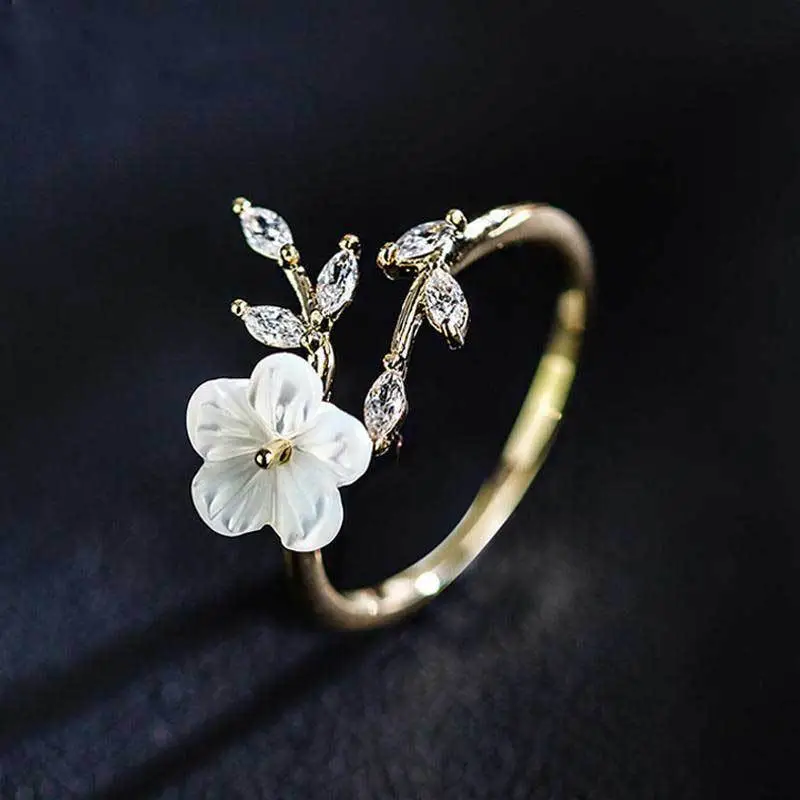 White Blossom Zirconia Ring 0