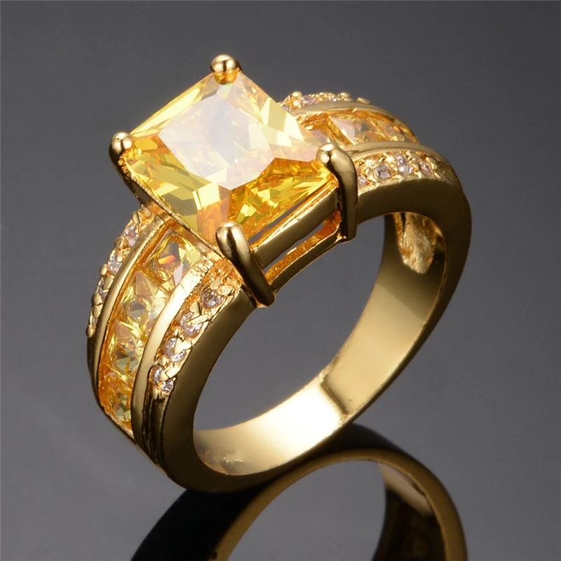 Yellow Gold Glass Ring - Timeless Elegance for Every Occasion 0