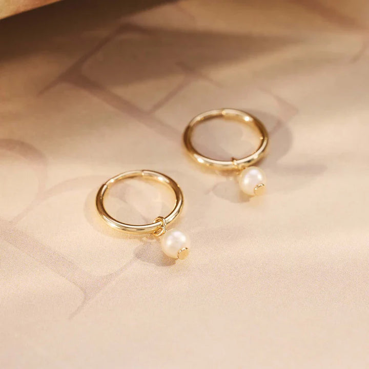 Delia Crest Earrings Gold